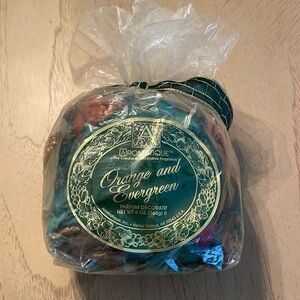 Vintage Aromatique Orange And Evergreen 6oz  Bag Decorative Home Fragrance